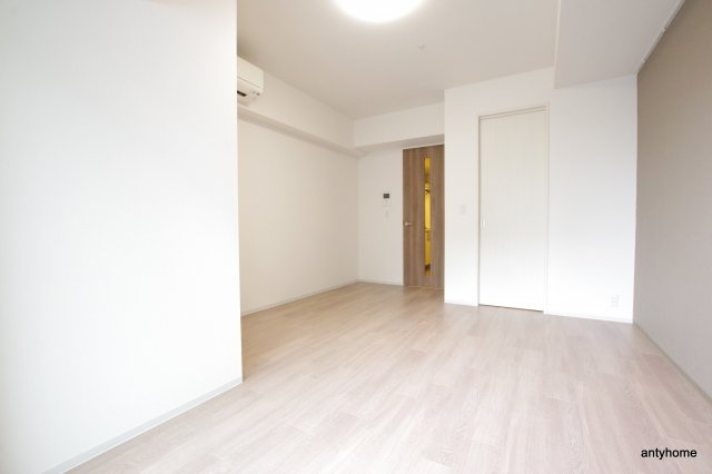 コンフォリア江坂　仲介手数料無料の寝室