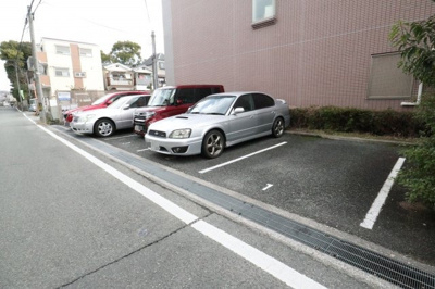 【駐車場】 | コゥジィコート園田