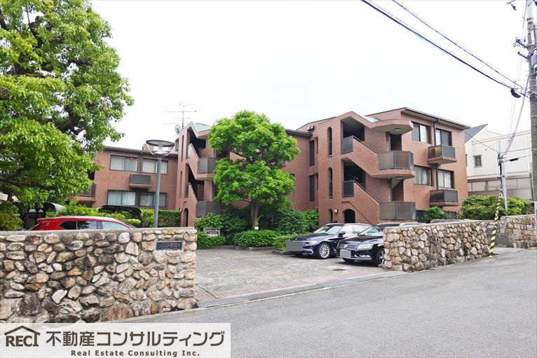 メゾン西岡本の周辺