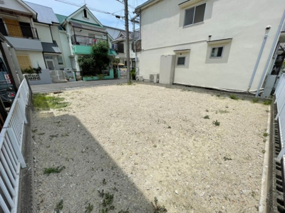 【前面道路含む現地写真】 | 条東小・建築条件なし更地・南西向き・土地22坪・和泉市葛の葉町3丁目 | 前面道路含む現地写真です