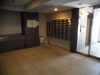 【ロビー】 | アクシーズタワー川口幸町 | 落ち着いたロビーです