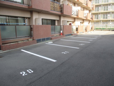 【駐車場】 | メゾンロイヤル
