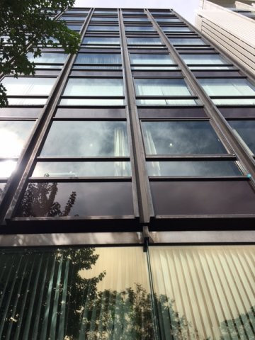 新宿区市谷本村町の事務所の外観