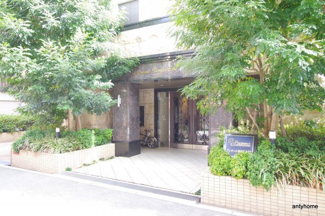 プレサンス梅田EAST　仲介手数料無料のエントランス