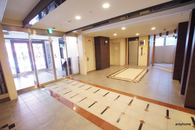 プレサンス梅田EAST　仲介手数料無料のロビー