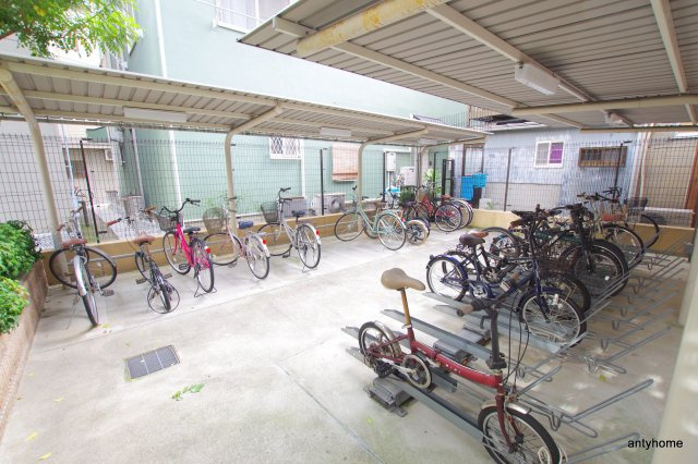 プレサンス梅田EAST　仲介手数料無料の駐車場