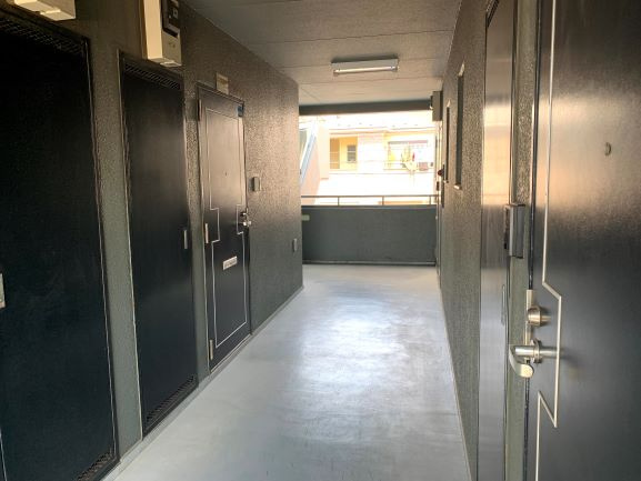 第3プローデンス前原のロビー