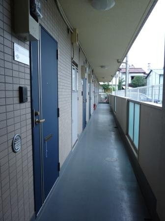 アヴィニティー調布南のロビー