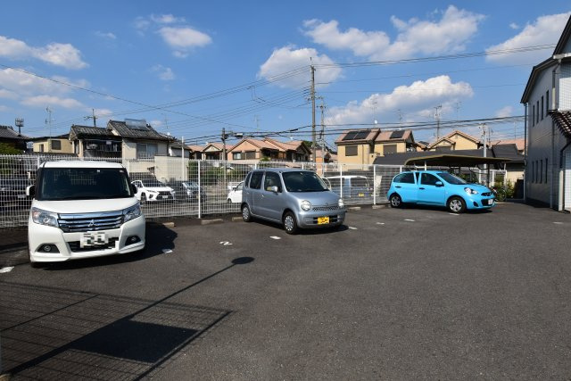 フォーレストグリーンの駐車場|敷地内駐車場