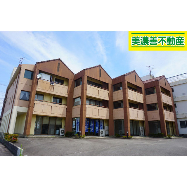 岐阜市薮田南４丁目の店舗一部の外観