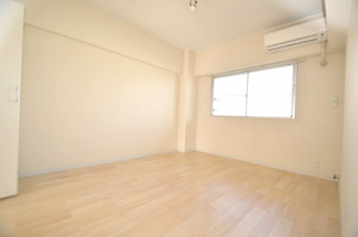 【内装】 | ワタナベハイツ | 洋室