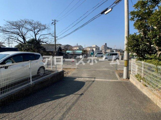 【駐車場】 | 室内写真はリフォーム中の写真となります