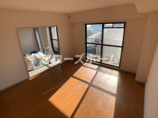 【ロビー】 | 室内写真はリフォーム中の写真となります