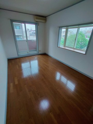 【居間・リビング】 | ヴィラエムズ