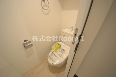 【トイレ】 | セレニテ天満橋アリア | 落ち着いた色調のトイレです