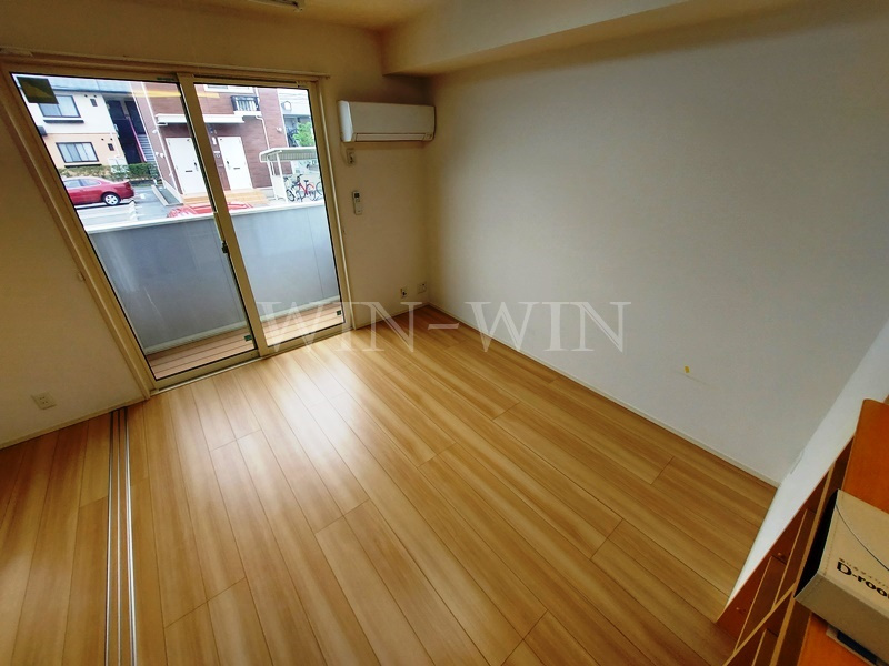 豊橋 ウエスト 1 Aの居間・リビング