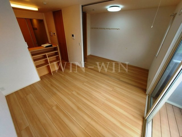 豊橋 ウエスト 1 Aの居間・リビング