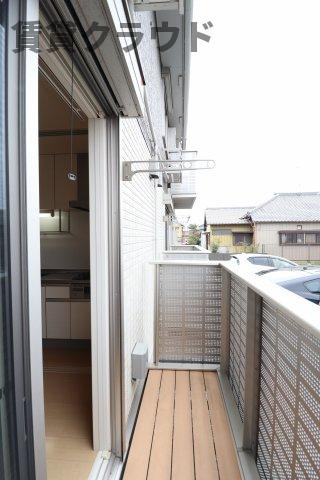 ソフィアクレールBのバルコニー|外からの目が気にならないバルコニーで洗濯物が干せます