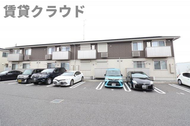 ソフィアクレールBの外観|収納スペース豊富です