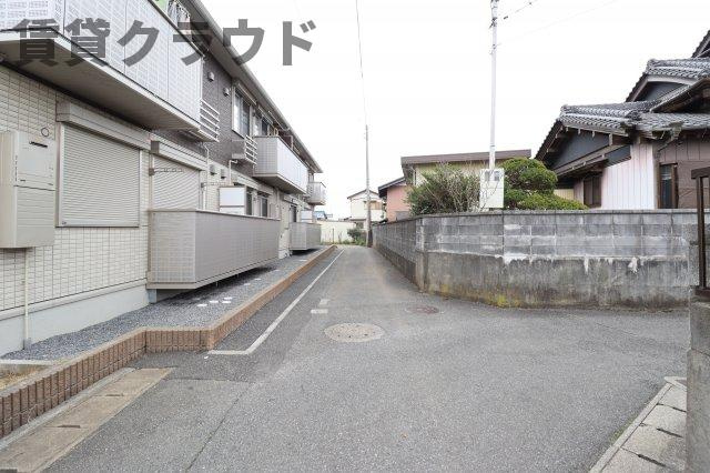 ソフィアクレールBの周辺