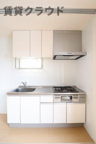 ソフィアクレールBのキッチン|嬉しいガスコンロ3口付きのシステムキッチンです！