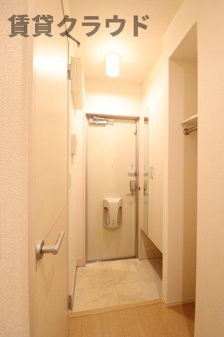 ソフィアクレールBの玄関|シューズボックス付きで靴もスッキリ収納！