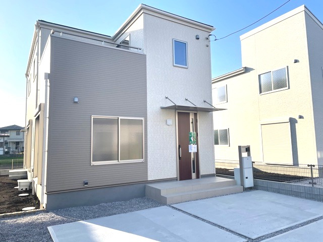 上里町金久保（全3棟）3号棟の外観|■ご案内・資料請求はお気軽にどうぞ♪　
■フリーダイヤル：0120-900-346
■メールでのお問い合わせは【資料請求】からご連絡ください。
物件の外観です