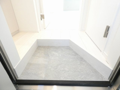 【玄関】 | ハーモニーテラス松葉町V