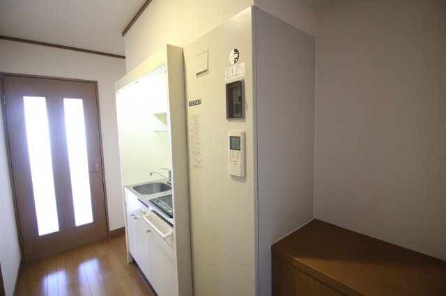 【設備】 | アパルト松崎 | 電気温水器