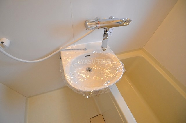 KAWAMAビルの洗面所