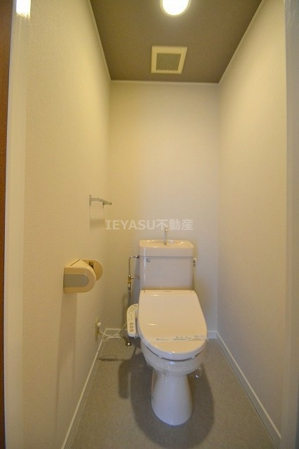 KAWAMAビルのトイレ