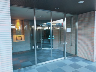 【エントランス】 | 落ち着いたエントランスです