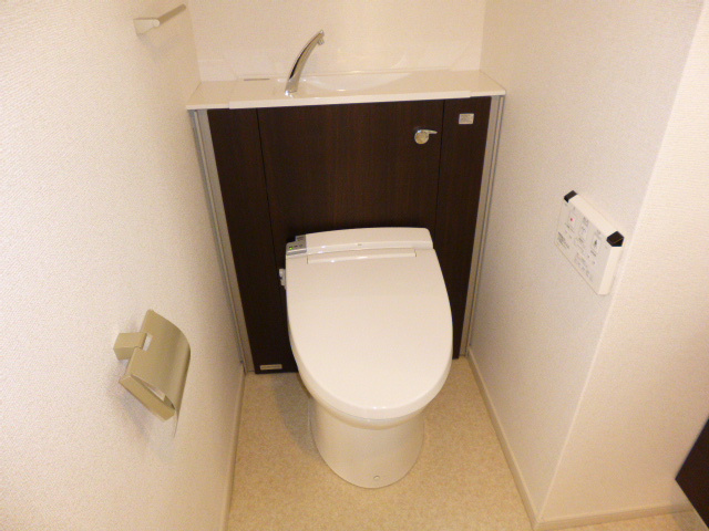 クレール壱番館のトイレ|シャワー付きトイレ