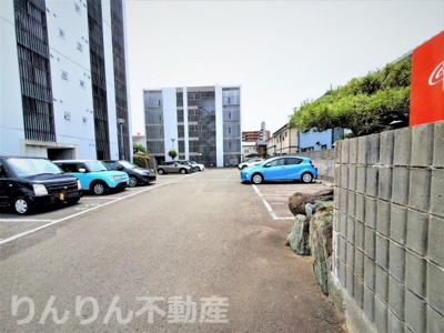 【駐車場】 | PinoII | 寝室にぴったりのお部屋です