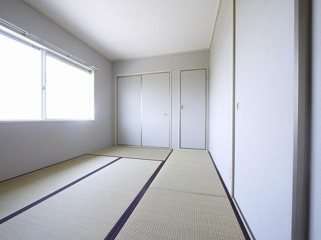 ヴィラージュ堀川Dの和室