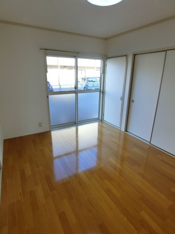 リバティ松本　B棟の洋室