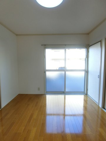 リバティ松本　B棟の洋室