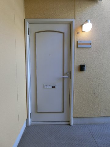 リバティ松本　B棟の玄関