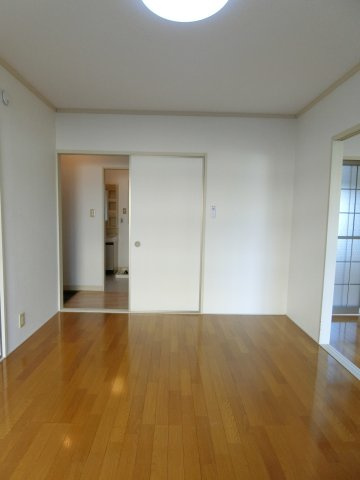 リバティ松本　B棟の洋室