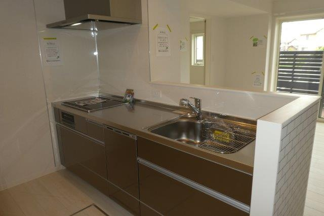 フローラのキッチン|３口IHコンロ付システムキッチン