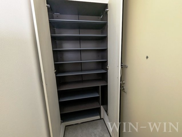 グランヴェール柱の玄関