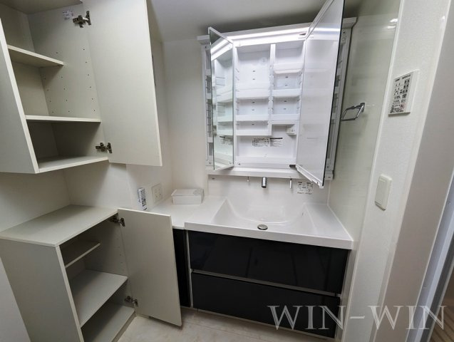 グランヴェール柱の独立洗面台