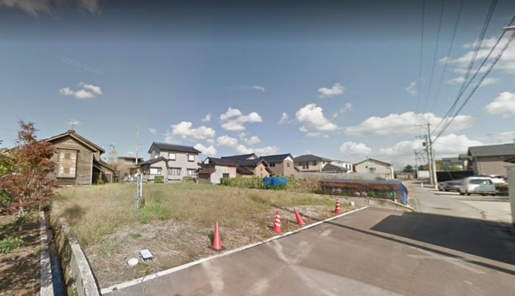 河北郡津幡町字中須加（B号地）