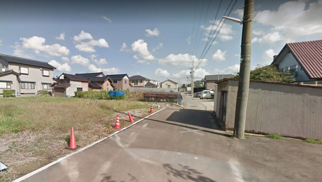 河北郡津幡町字中須加（B号地）の前面道路含む現地写真