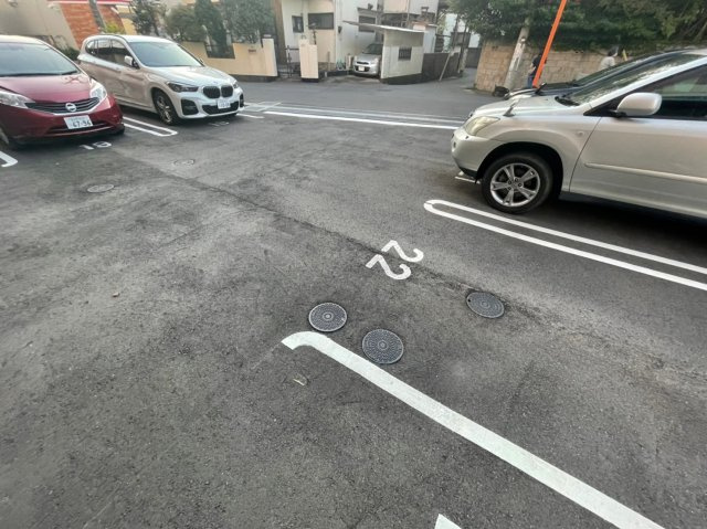 習志野市藤崎２丁目の賃貸マンションの駐車場