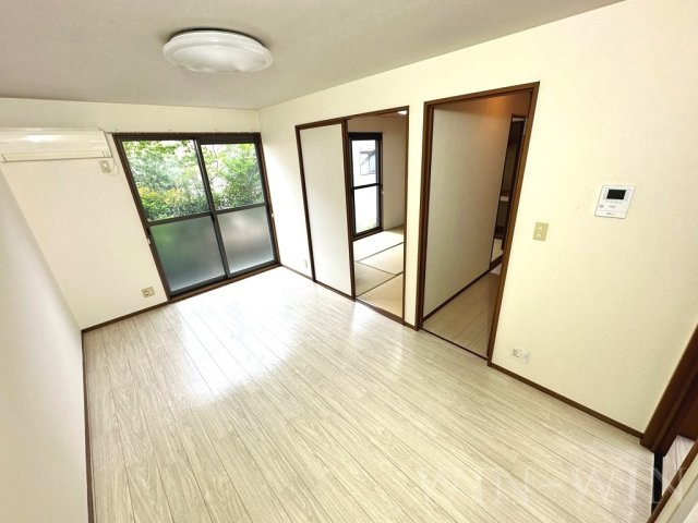 iホームTOWN 壱番館の居間・リビング