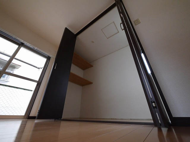 北澤戸建の収納