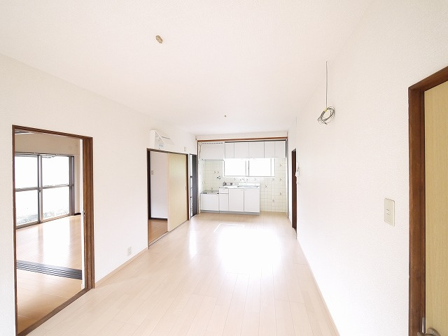 北澤戸建の居間・リビング