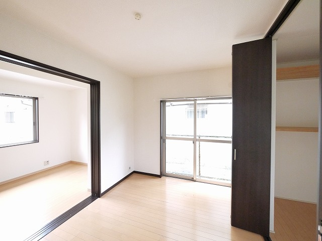北澤戸建の洋室