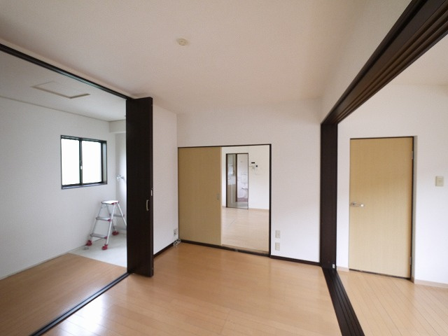 北澤戸建の洋室